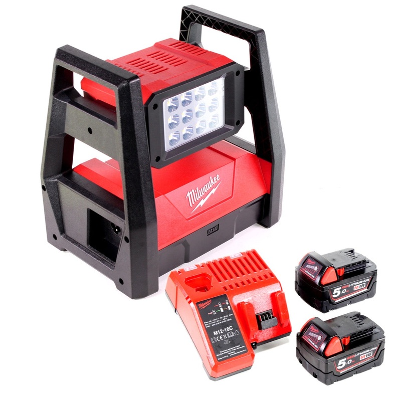 Foco reflector de batera Milwaukee M18 HAL-502C con 3000 lmenes + 2 bateras de 5,0 Ah + cargador universal