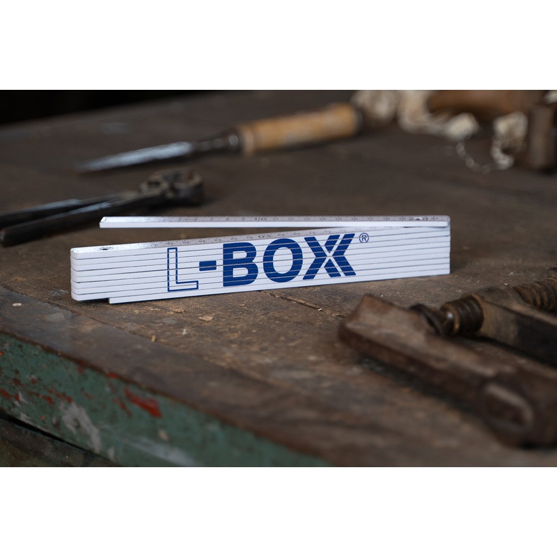 La regla plegable de madera L-BOXX para profesionales